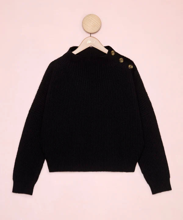 Emilion Black Pullover